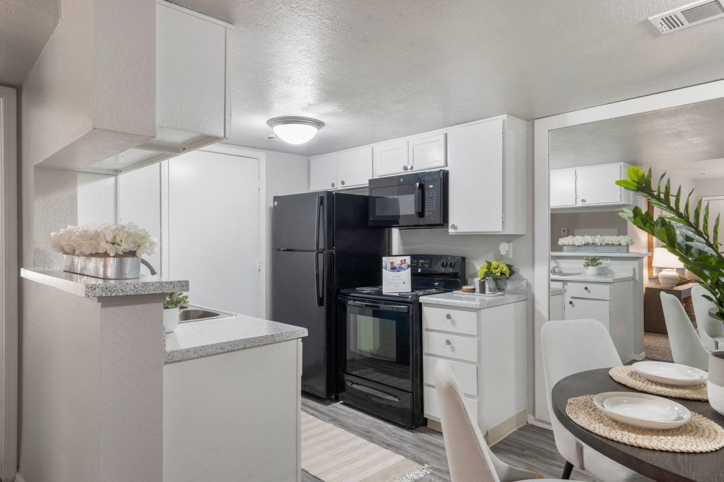 Sheridan Springs Apartments Image 7