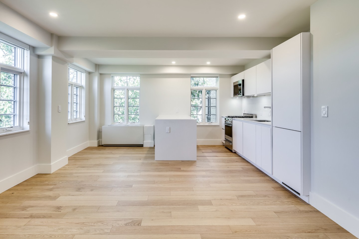 2900 Adams Mill Image 22
