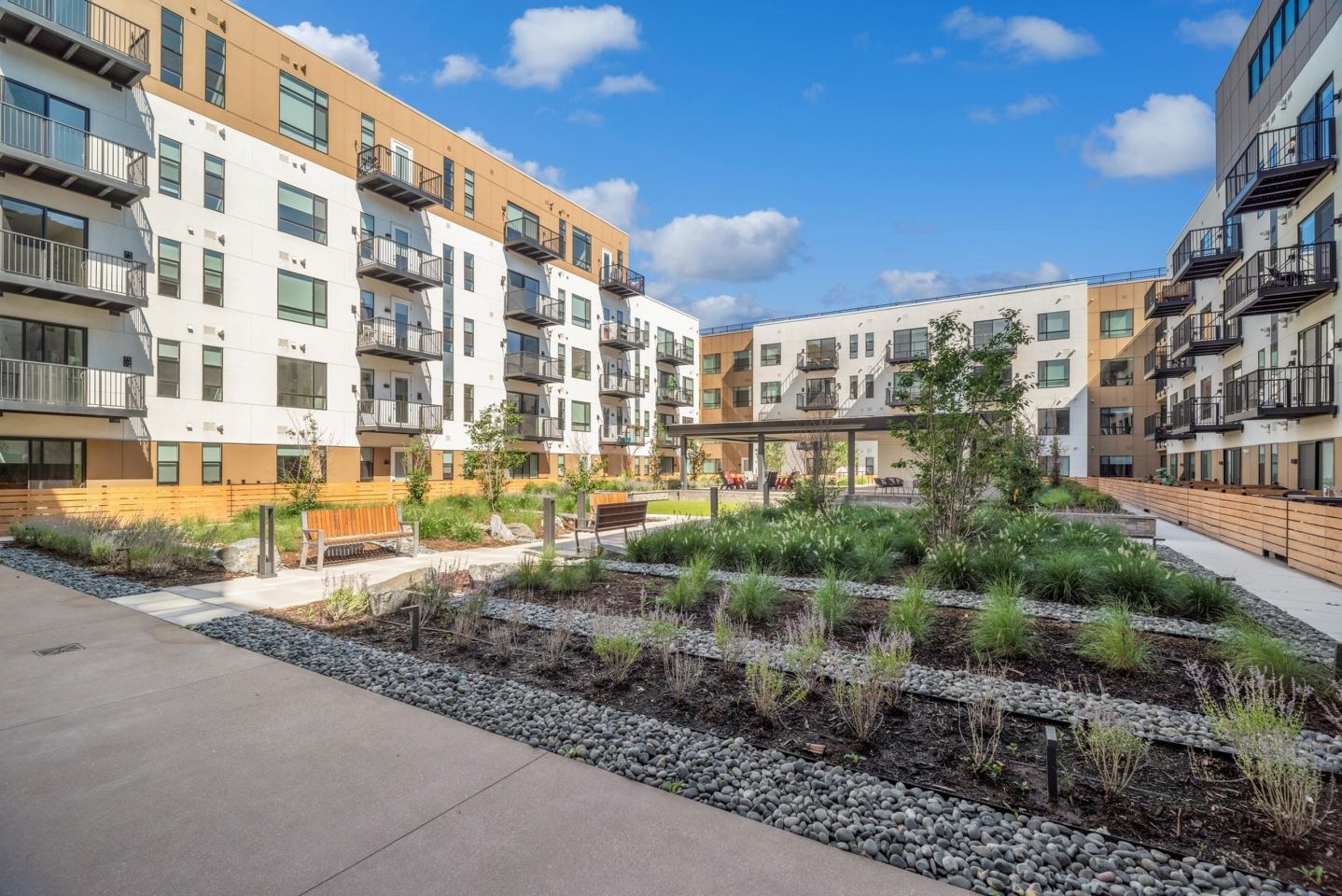 AMLI Broadway Park Image 14