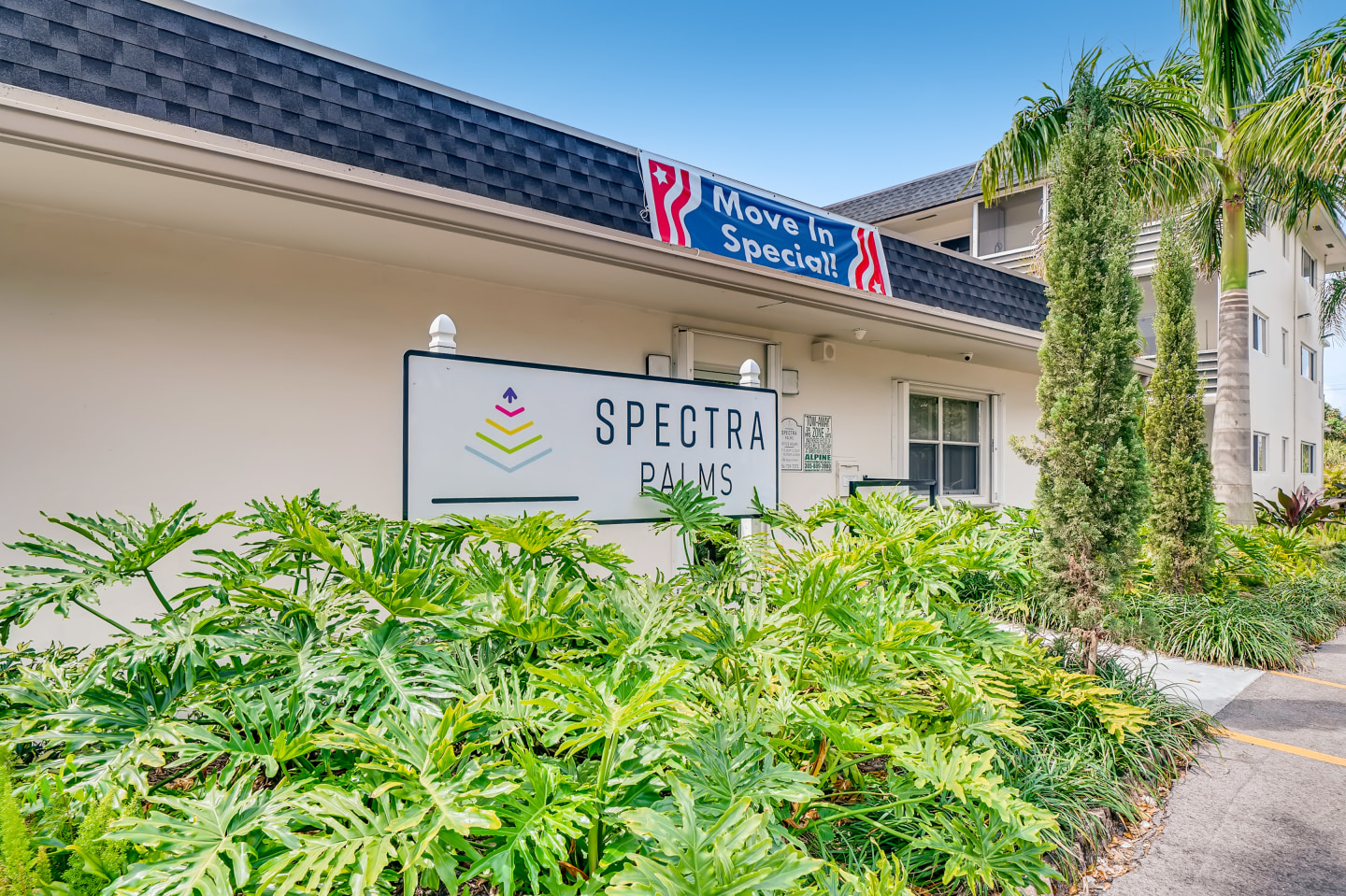 Spectra Palms Image 24