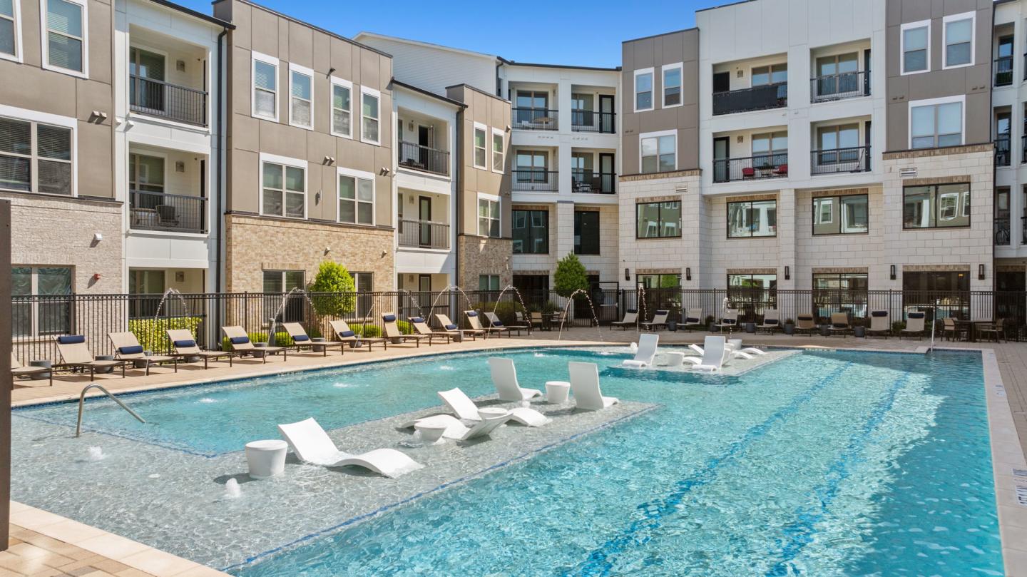 Axis at Watters Creek Image 47