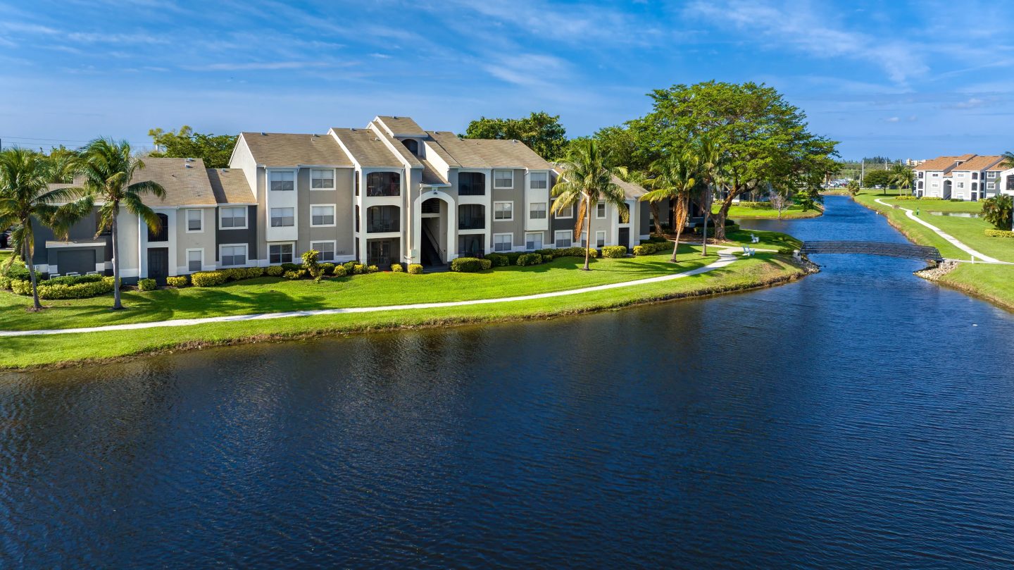 The View at Waters Edge Image 11