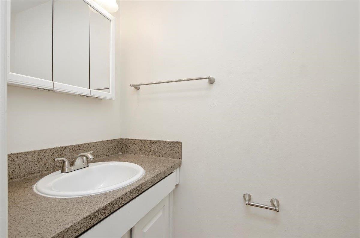 Sugar Pine Townhomes Apartments Image 19