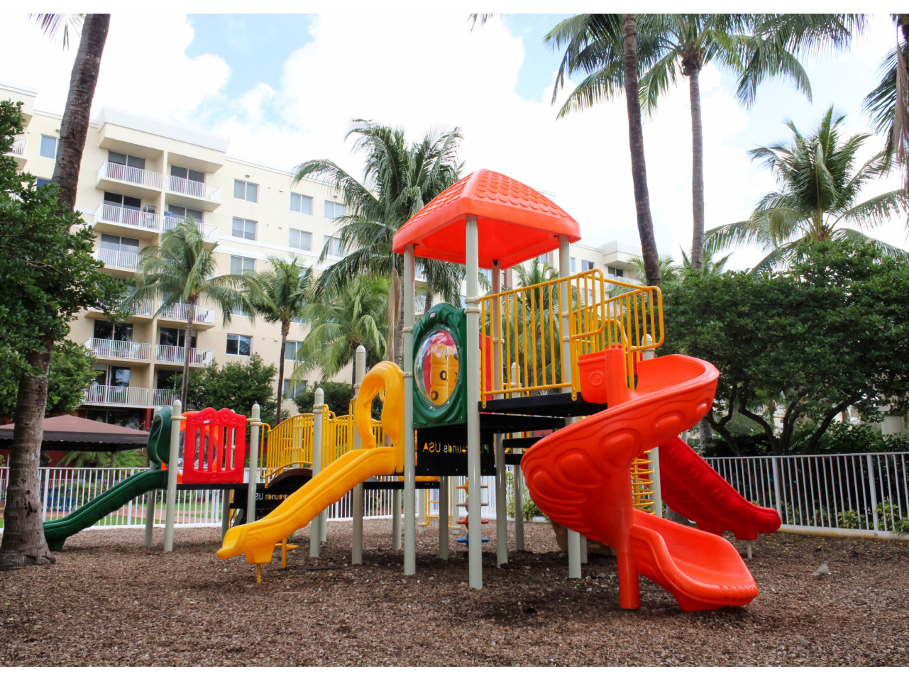 Royal Palms Image 14
