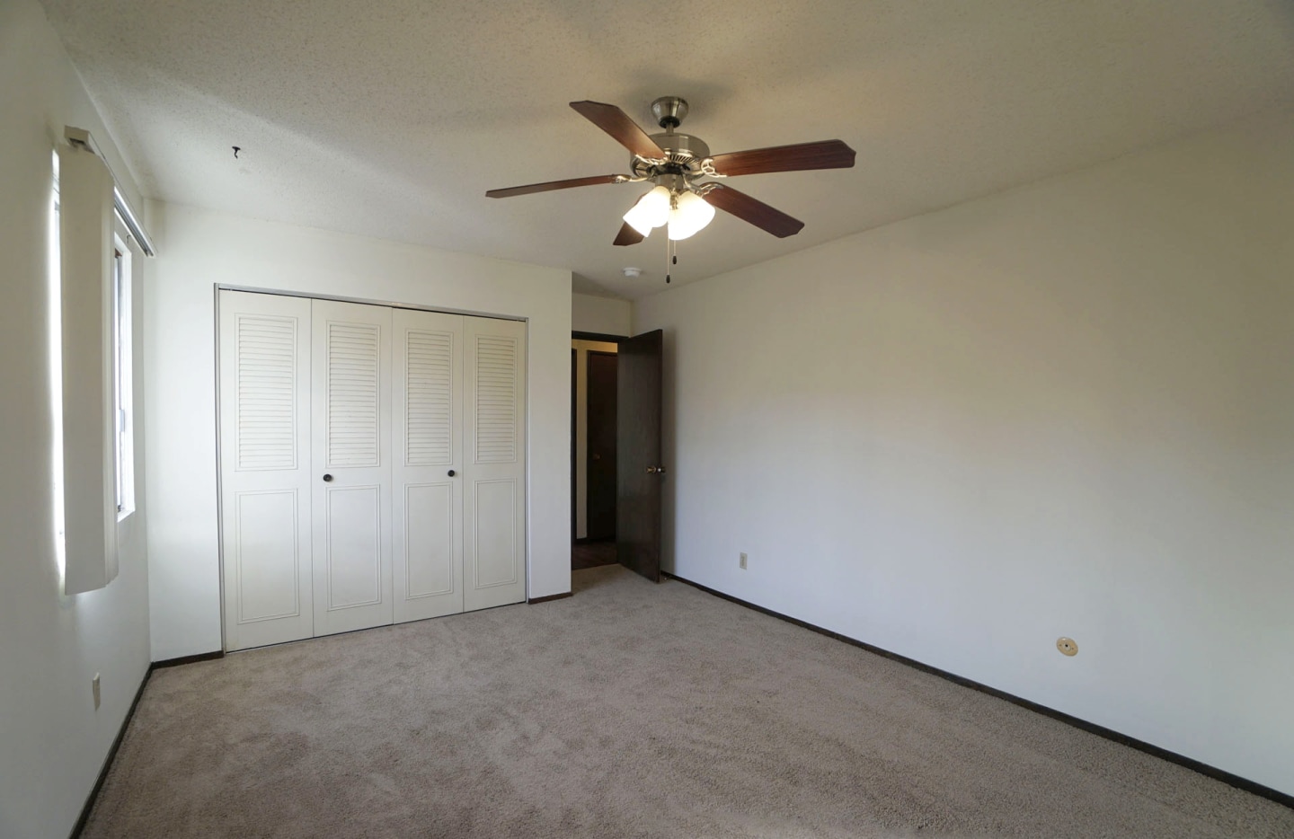 Charlton Place Image 19