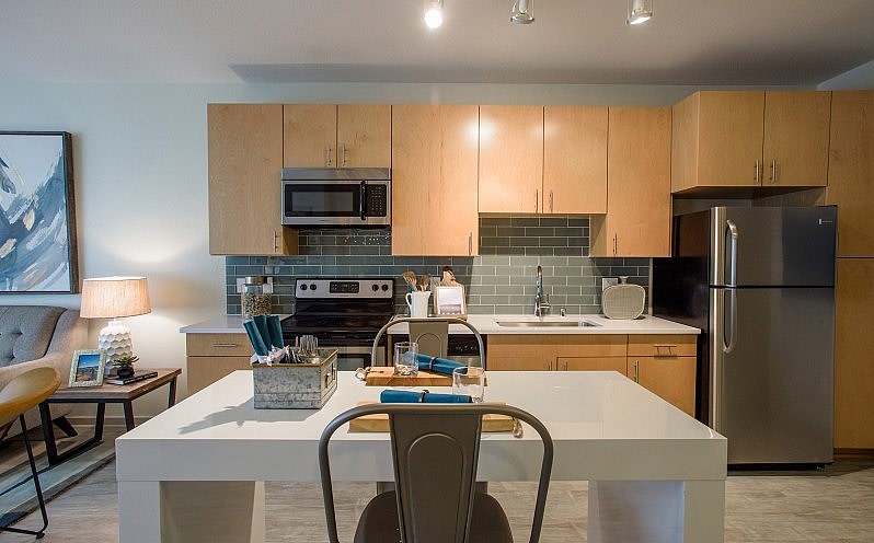 LoHi Gold Apartments Image 3