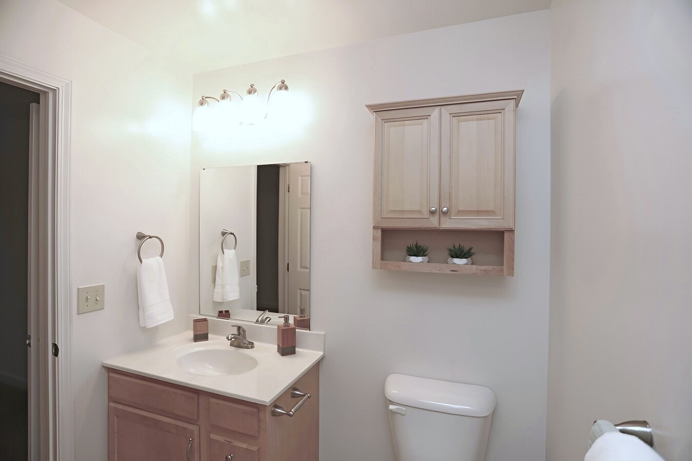 Crescent Village Image 11