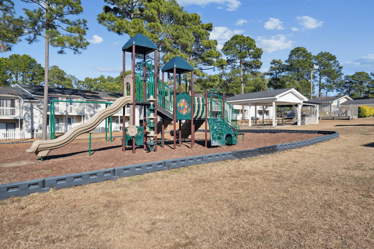 Affordable Housing - Patriot Point Apartment Homes Image 3