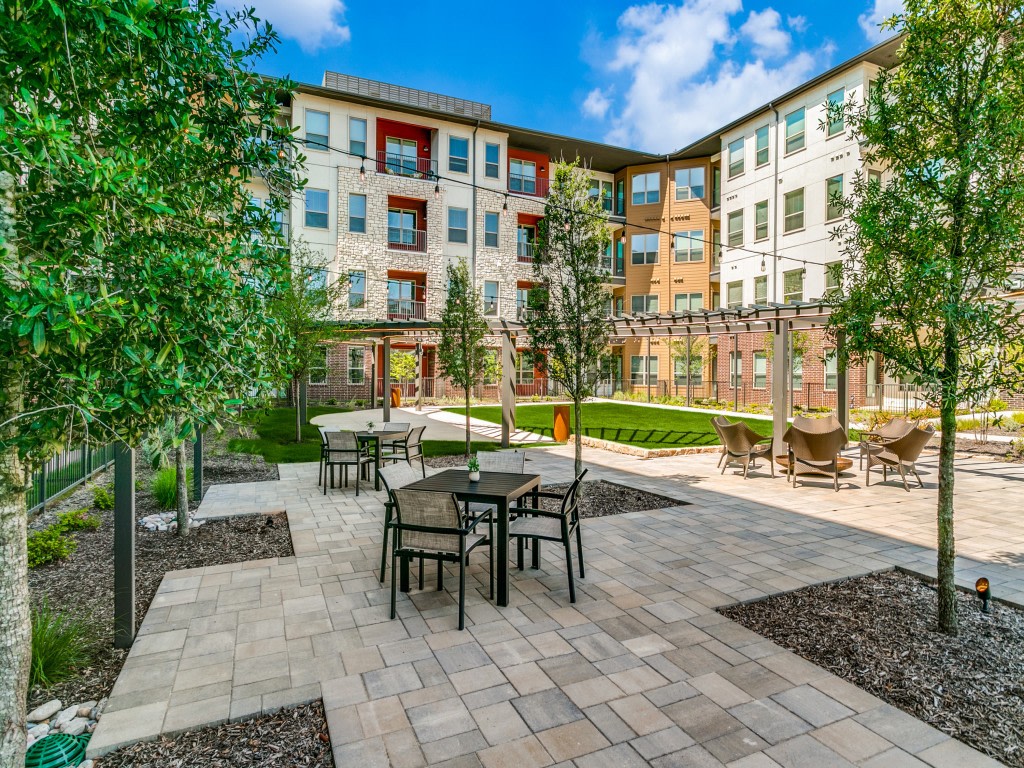 Sagemont Luxury Living Image 64