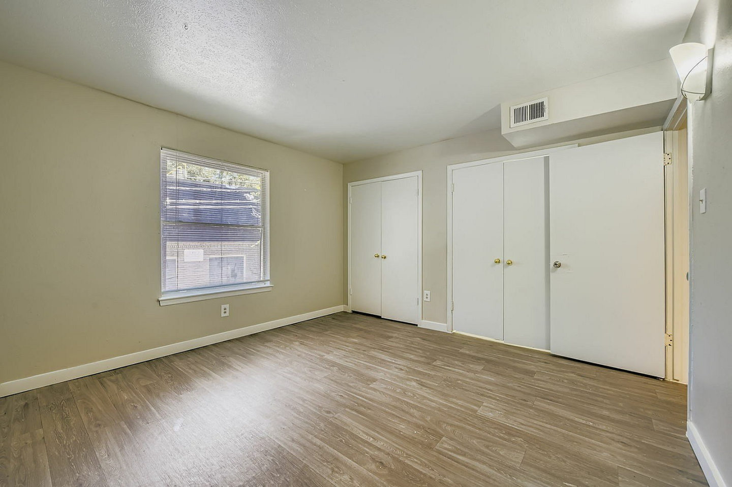 Ridgmar Oaks Image 10