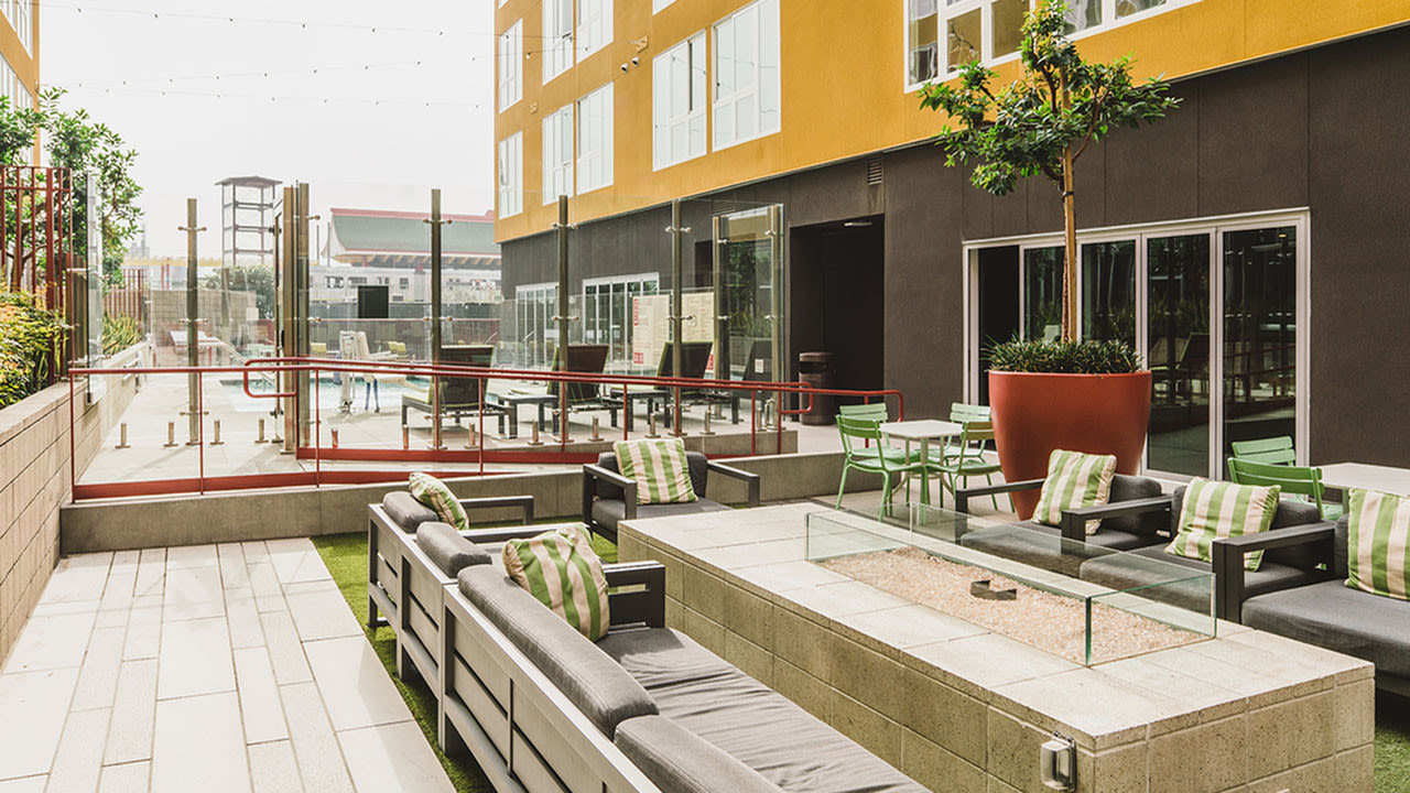 Blossom Plaza Image 11