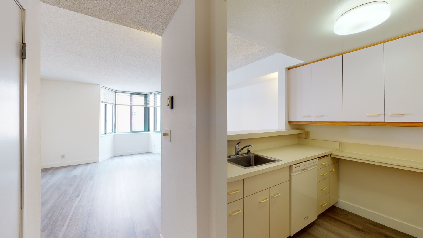 Trinity Towers Apartments Image 42