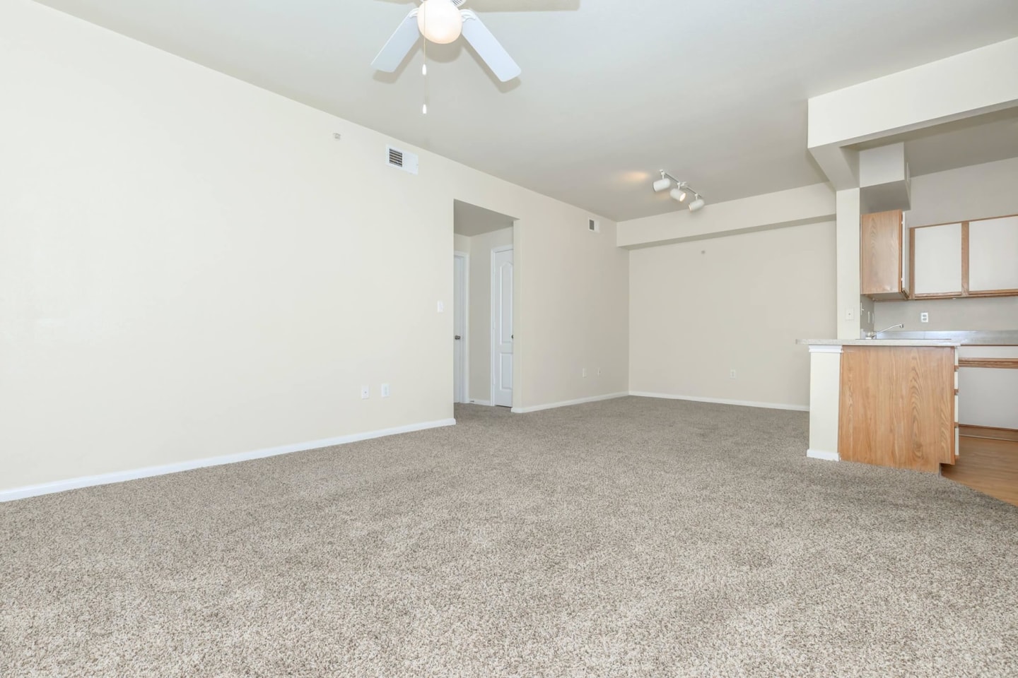 Affordable Housing - Cypress Creek on Jason Avenue Image 22