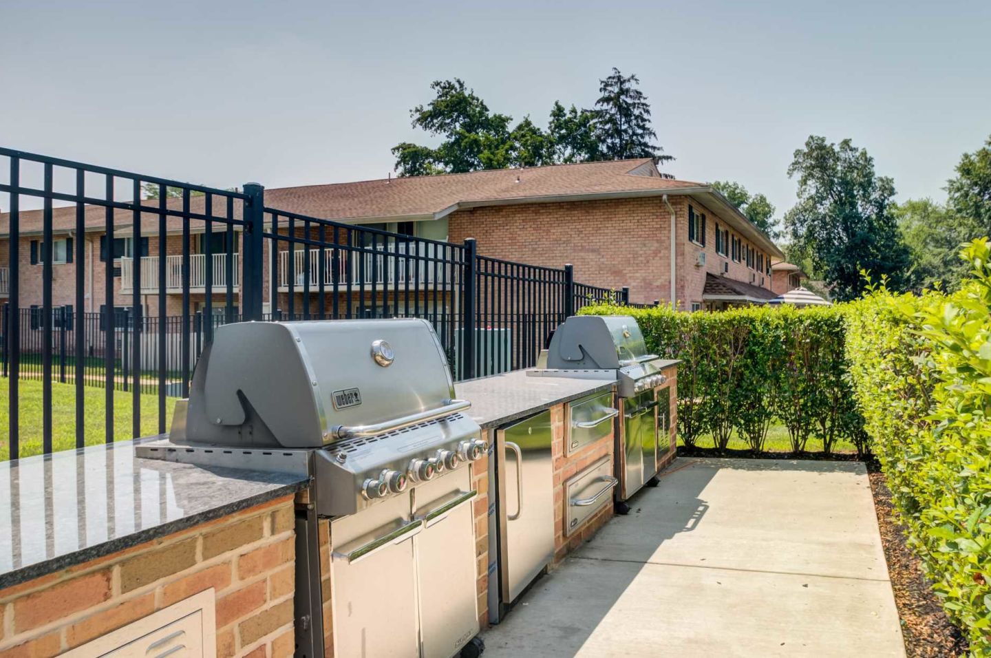 Golf Club Apartments and Townhomes Image 37
