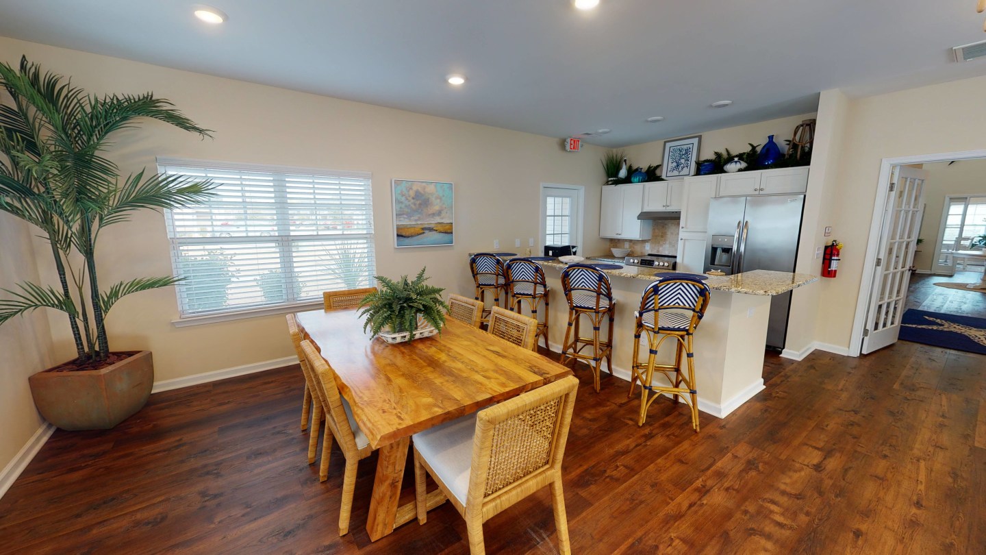 River Oaks Village Image 16