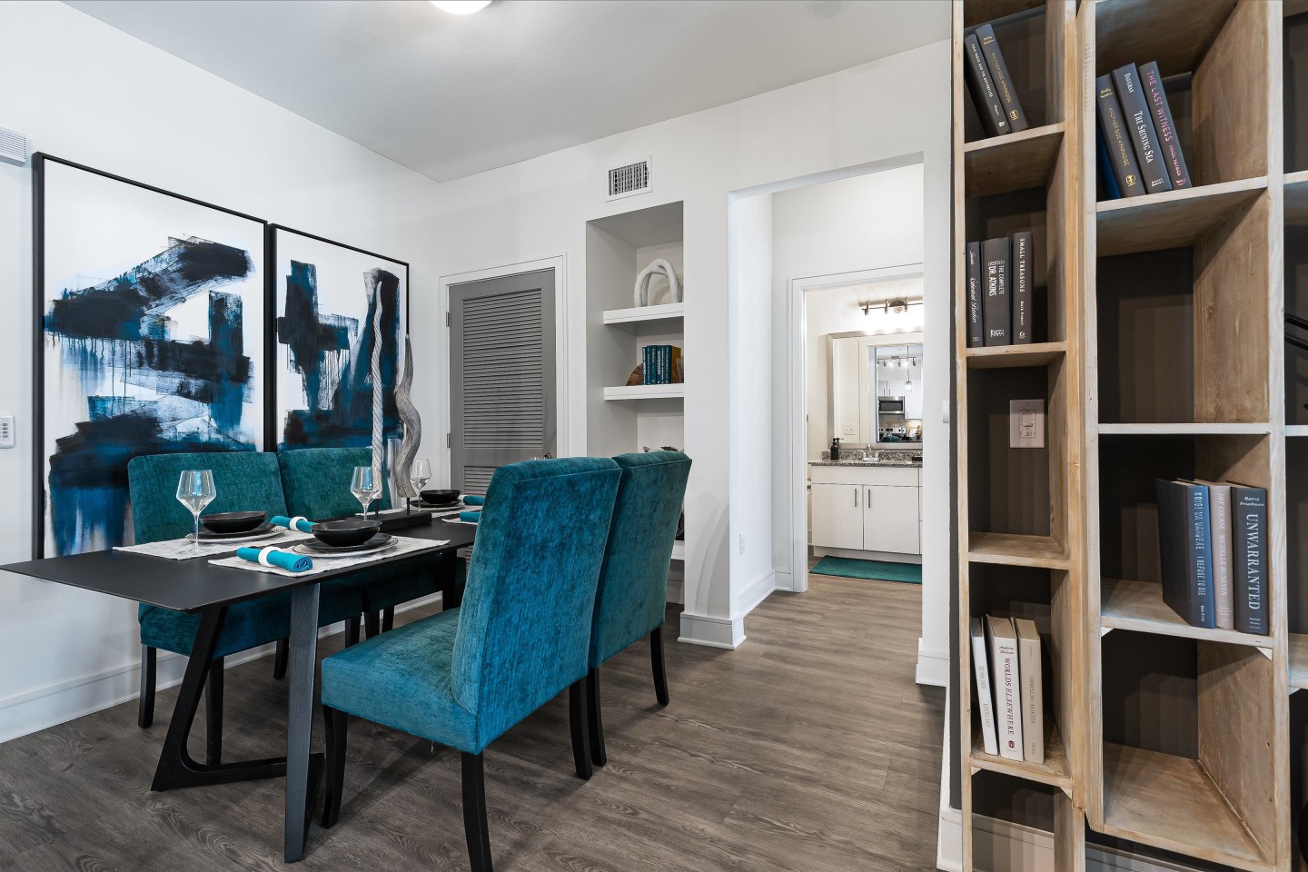 Cyan Craig Ranch Apartments Image 4