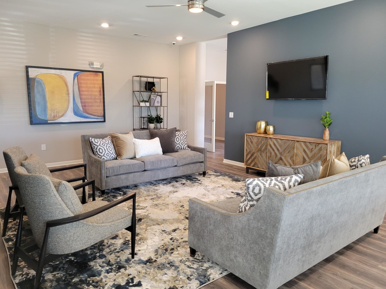 Promenade Luxury Apartments Image 14