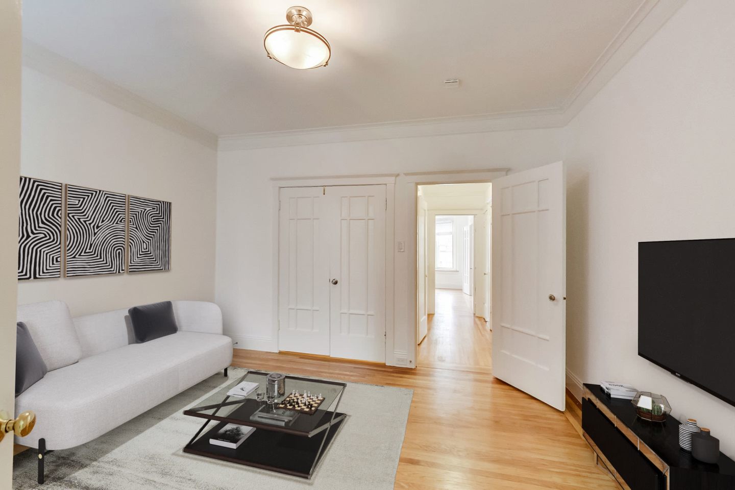 1610 LOMBARD Street Image 16