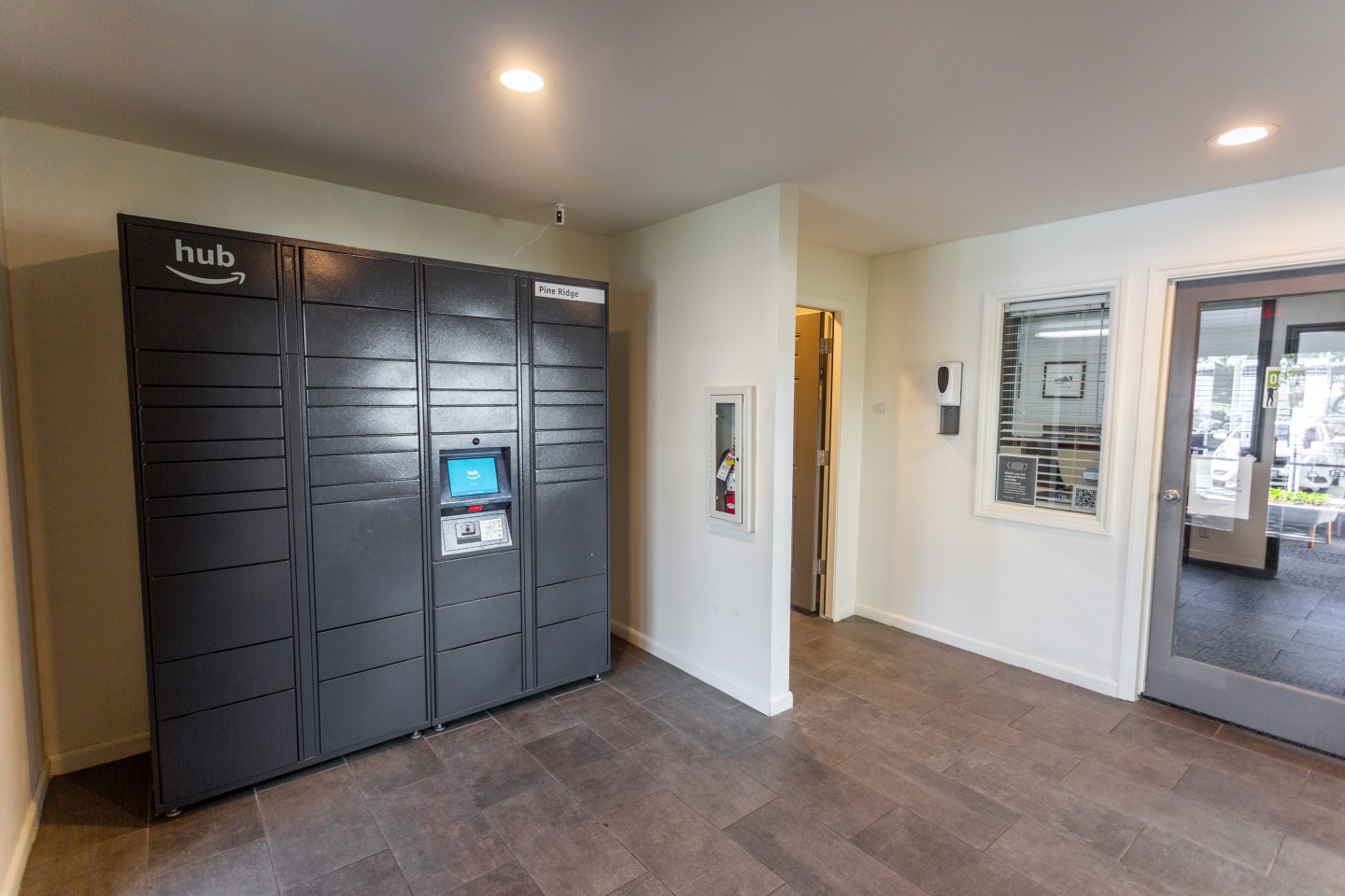 Pine Ridge Apartment Homes Image 2