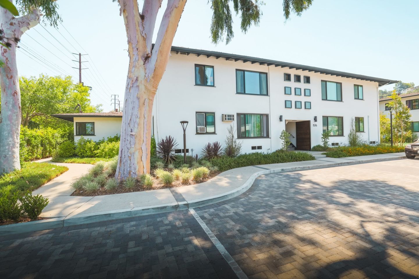 Yosemite Garden Apartments Image 2