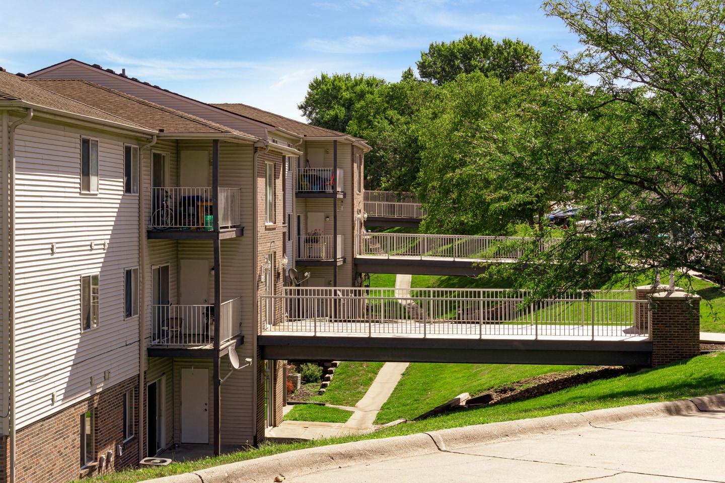 Parkview Apartments Image 3