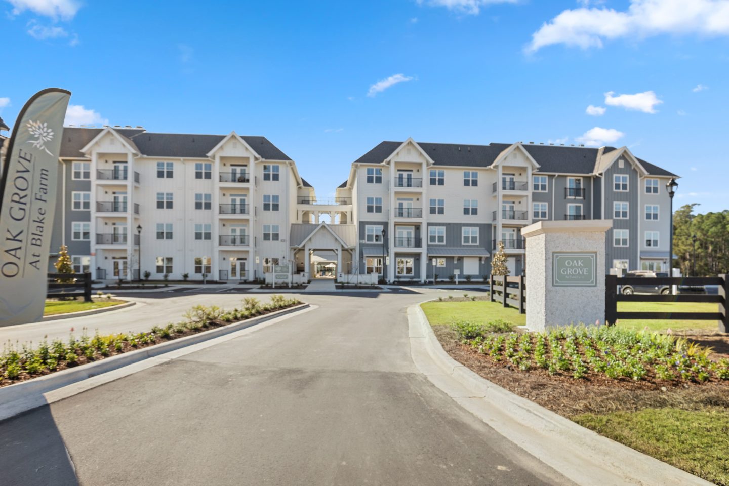 Oak Grove at Blake Farm - Active Adult Apartment Homes Image 28
