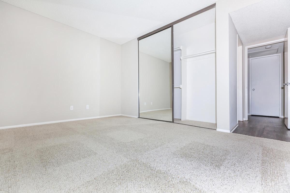 Emerald Court Apartment Homes Image 49