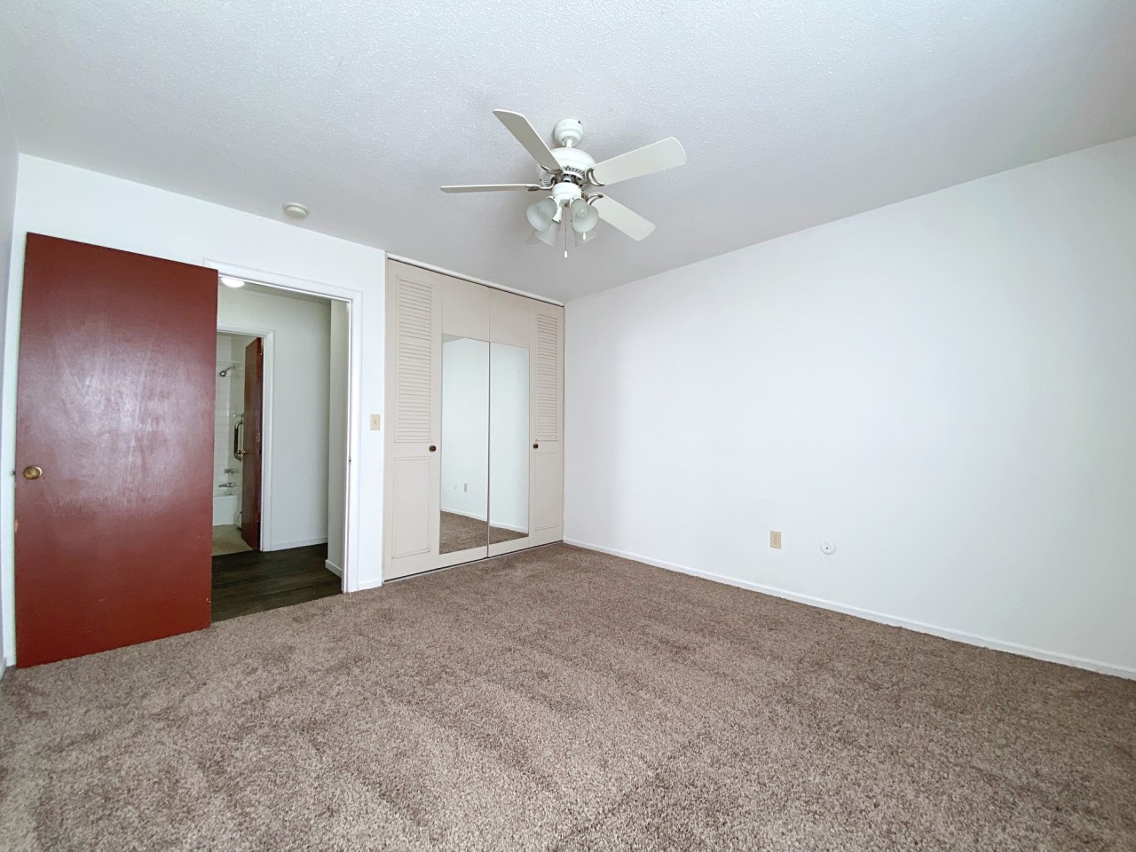 Holiday Acres Image 13