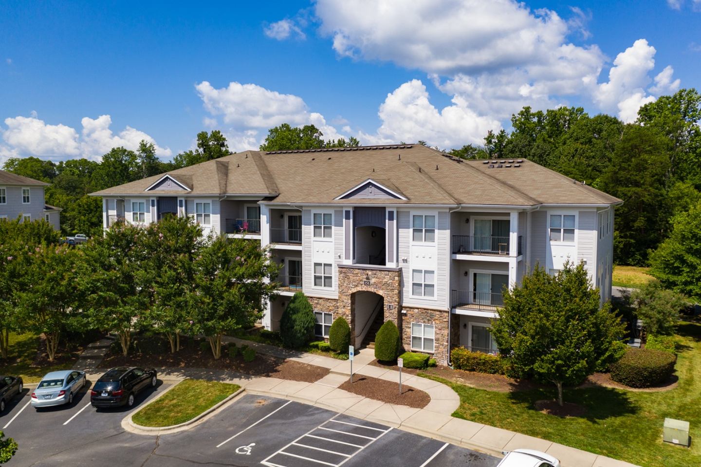 Avana Lake Norman Image 32