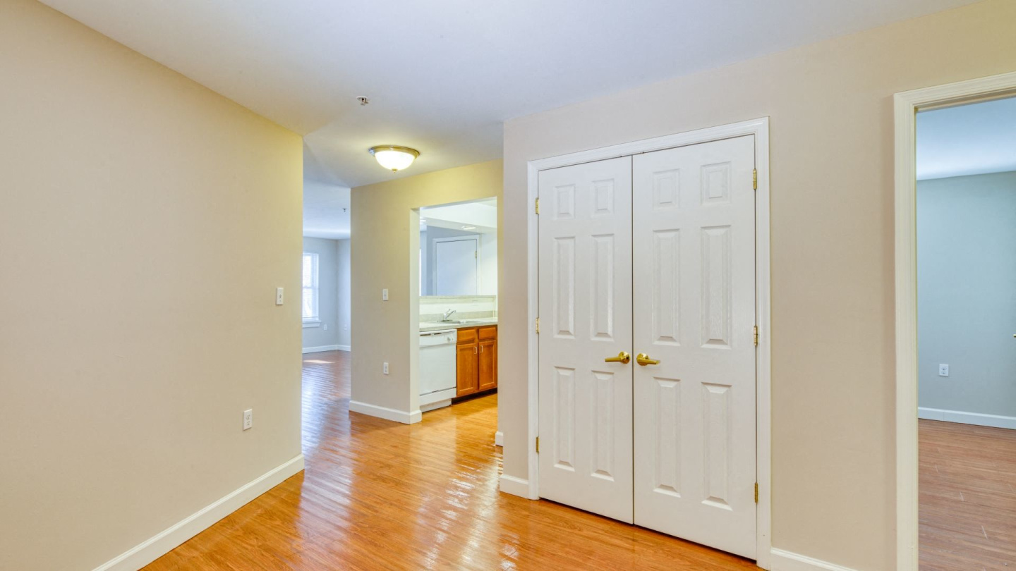 North Market/South Carroll Apartments Image 30