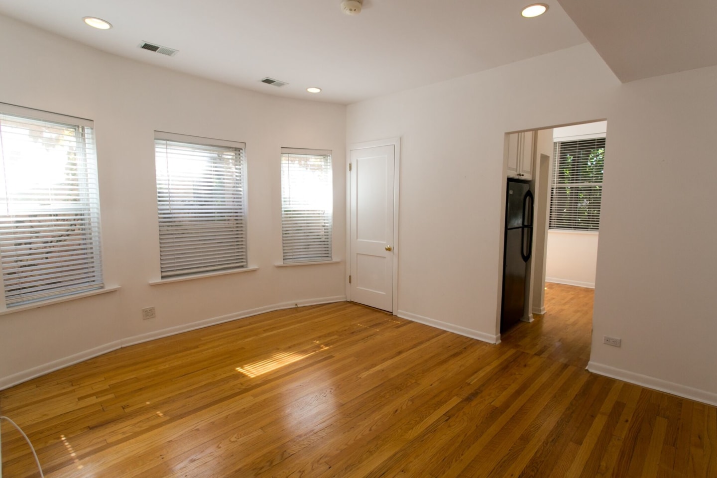 5532 S Kimbark Ave Image 13