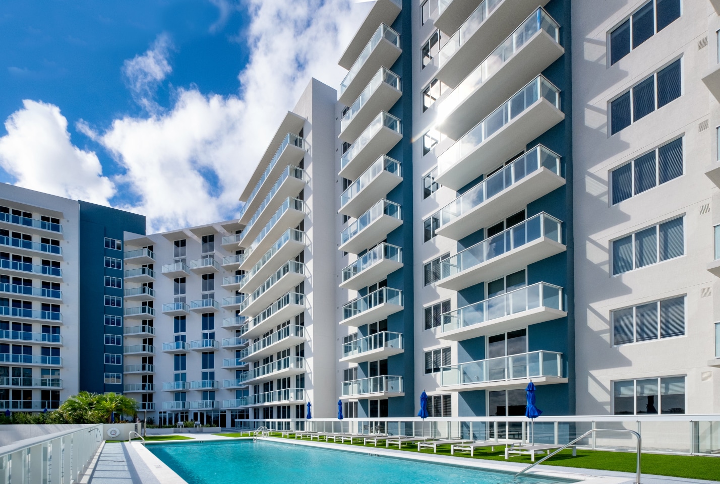 Hollywood East Luxury Apartments Image 2
