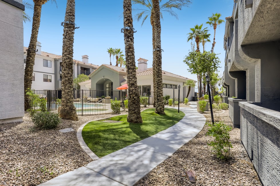 Mandarina Apartment Homes Image 79