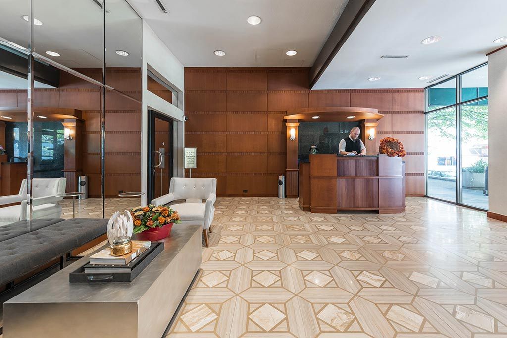 65 East Scott Street Building Image 3
