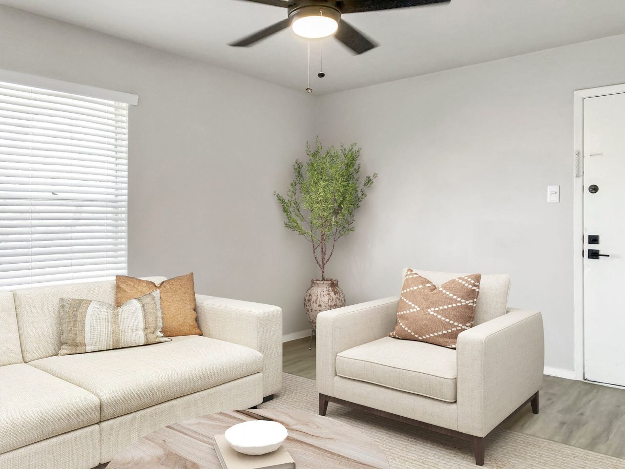 Sunset Heights Image 26