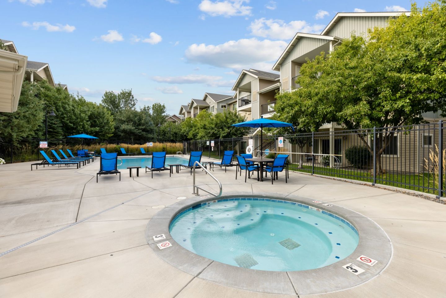 Island View Apartments Image 11