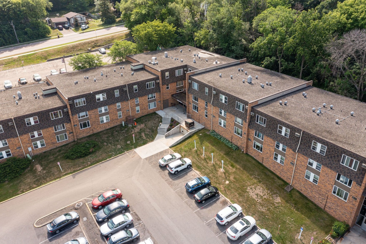 Shamrock Court Apartments Image 22