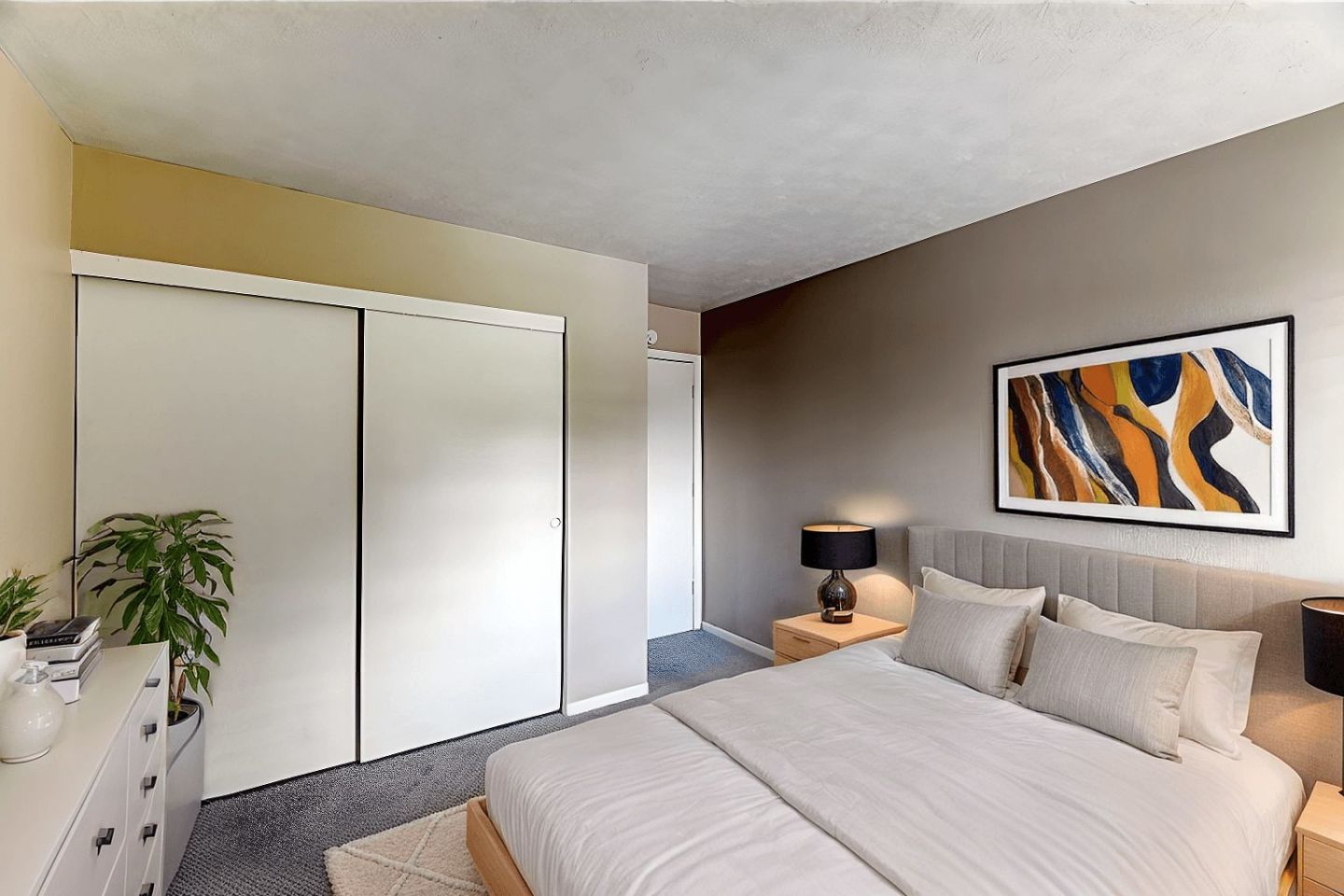 Somerford Square Apartments Image 10
