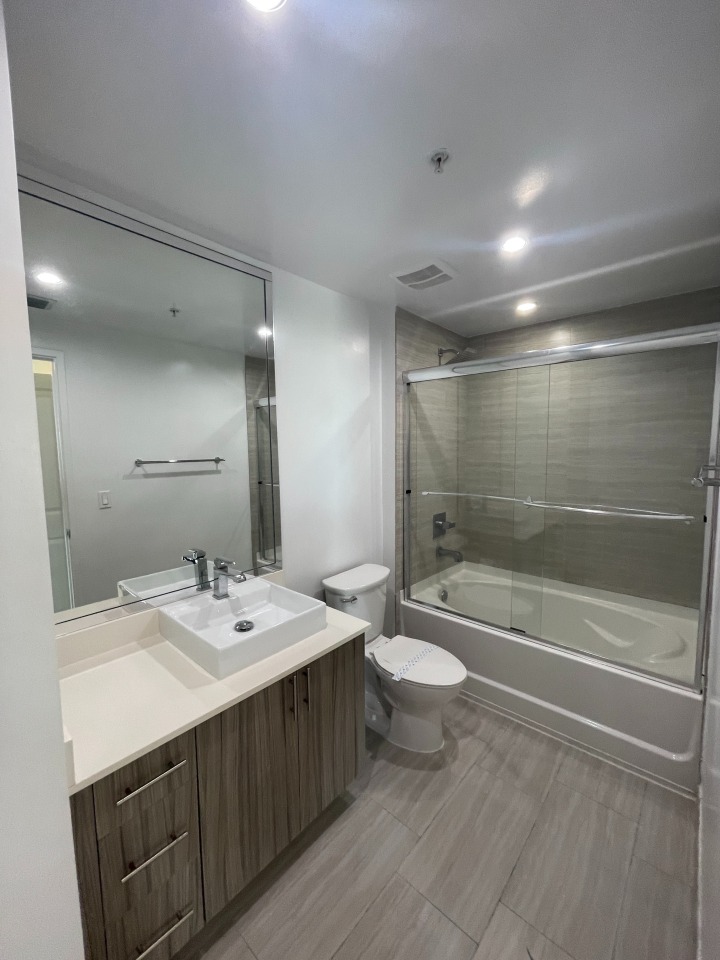 Miami Bay Waterfront Midtown Residences Image 27