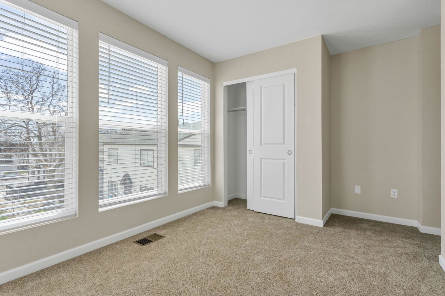 Briar Grove Townhomes Image 233