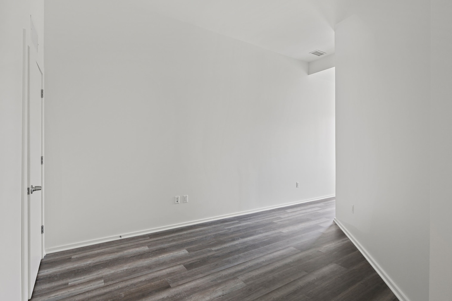River House Apartments Image 22