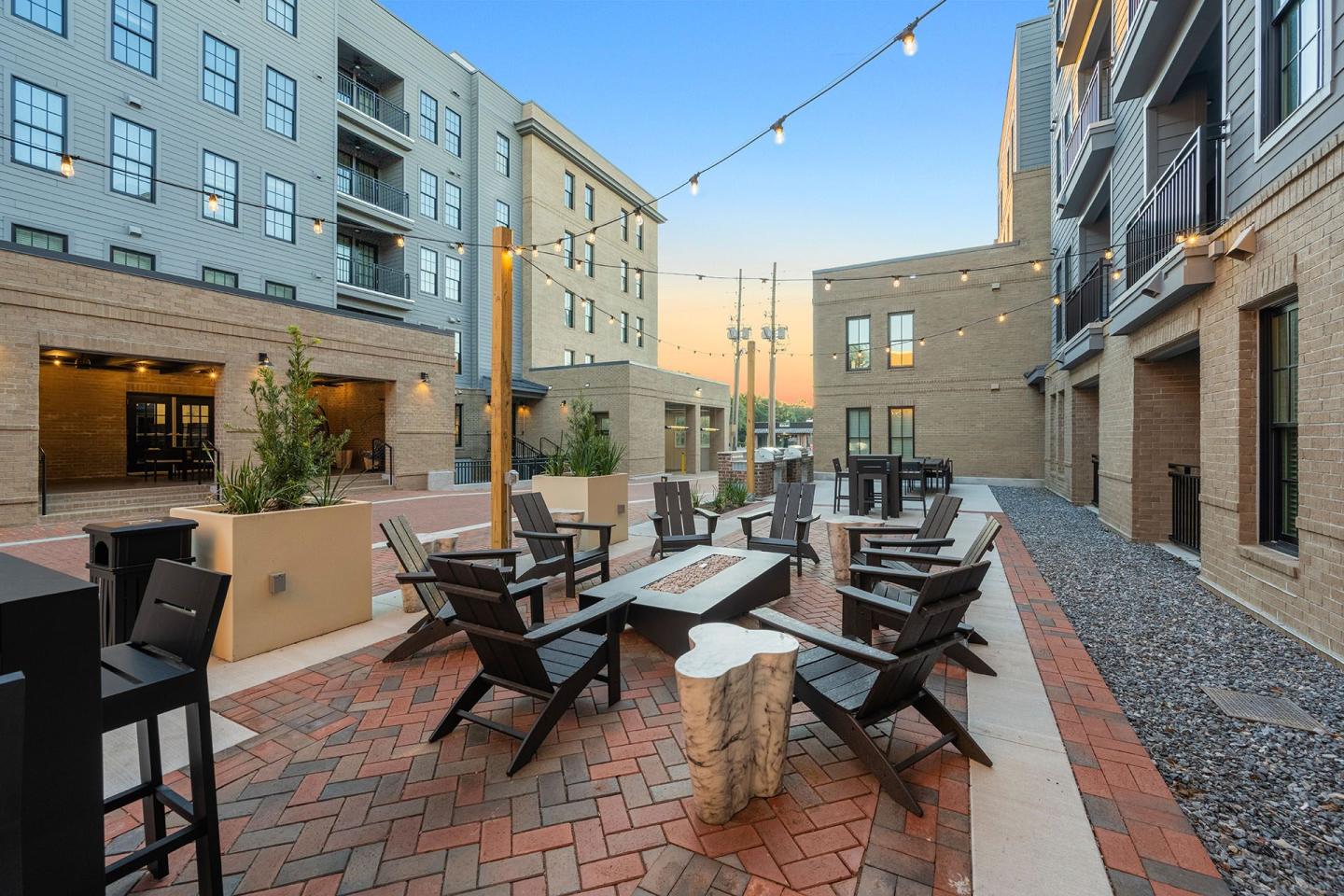 Capital Collective Luxury Apartments Image 27