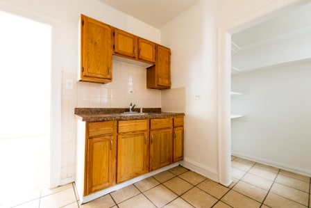 7354 South Dorchester Image 6