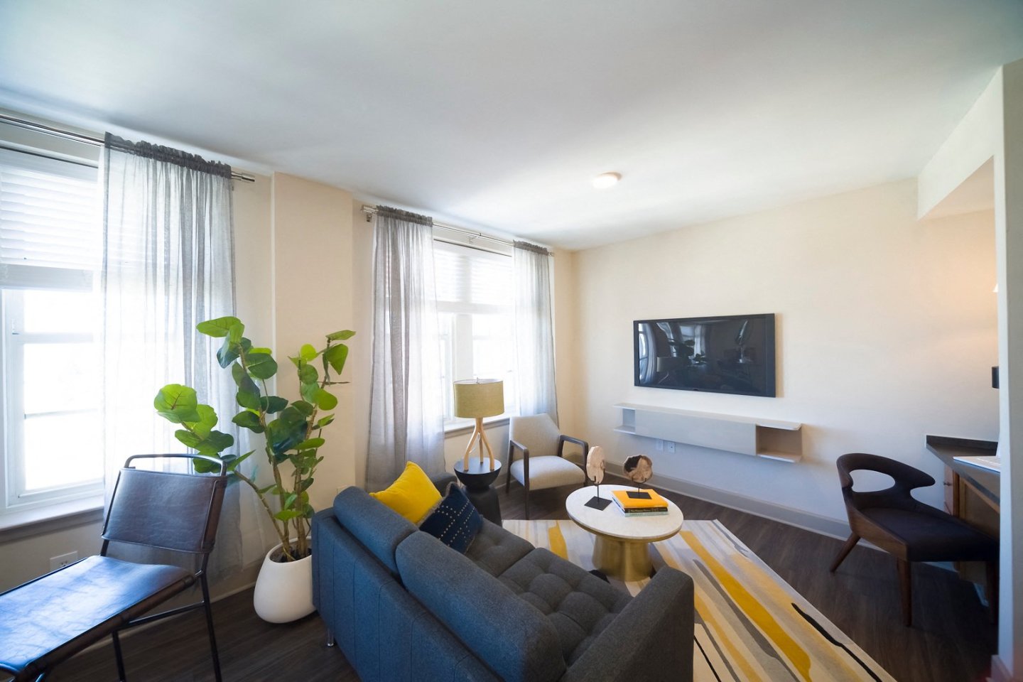 The Carling Apartments Image 19