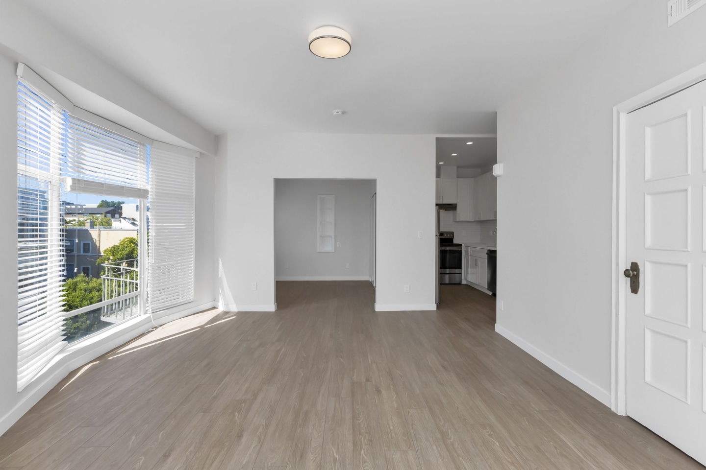 900 Broderick Image 3