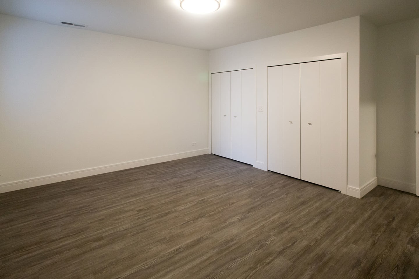 5487-5491 S. Hyde Park Boulevard Image 21