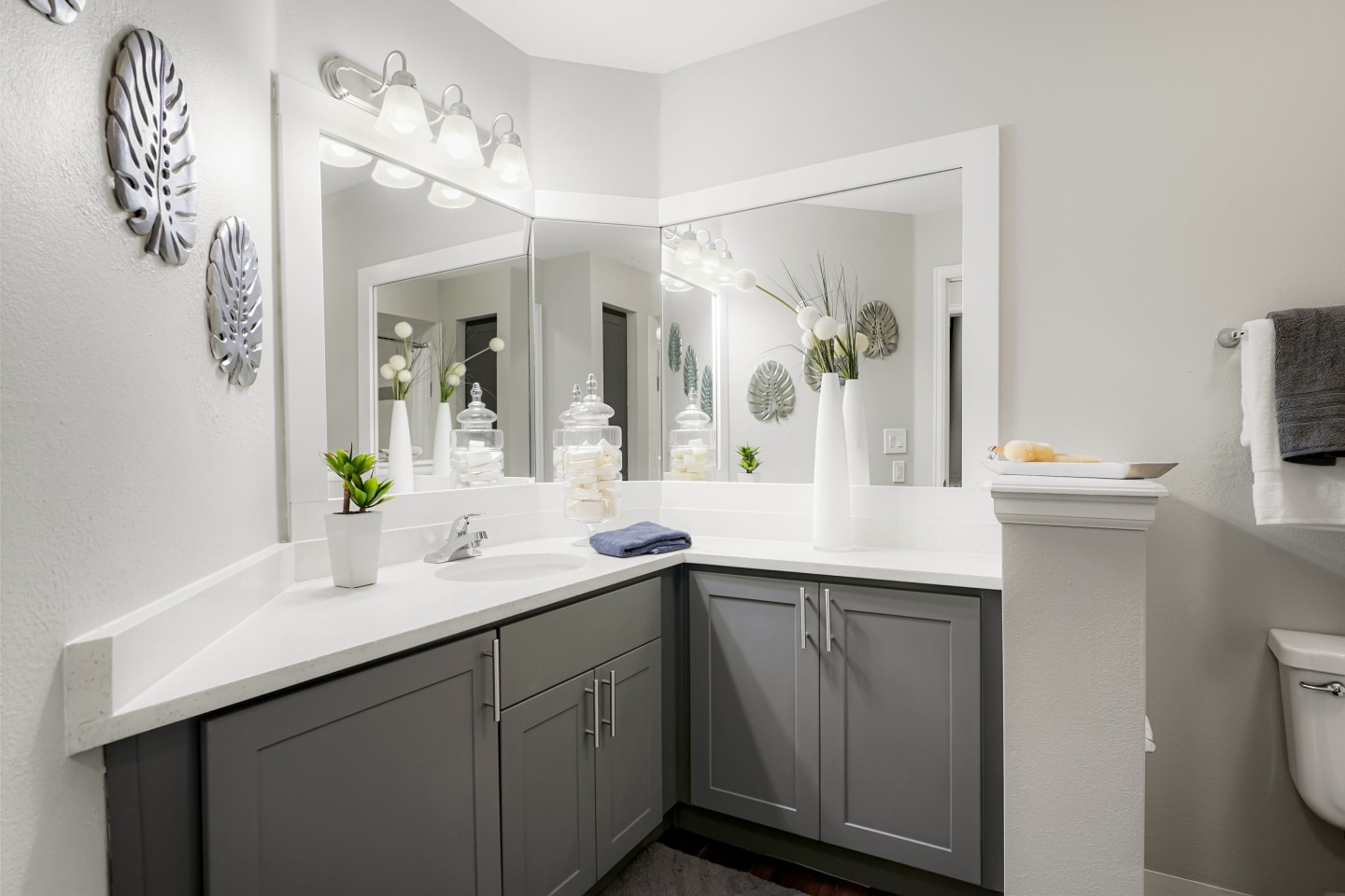 The Bluffs at Highlands Ranch Image 9