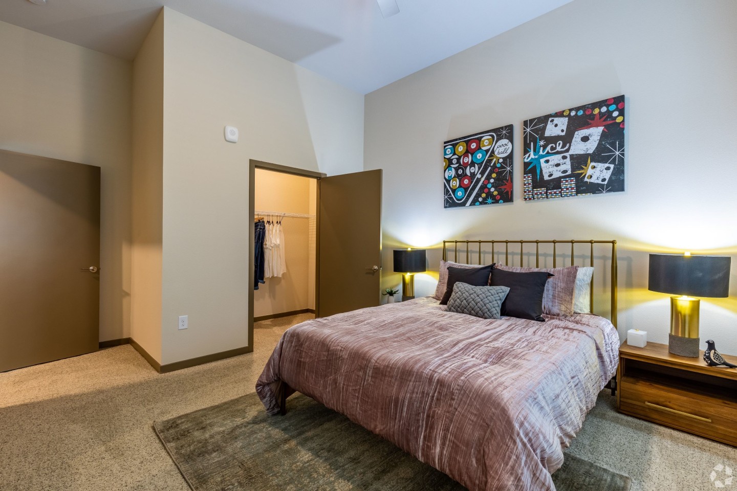 Brownstone Apartments Image 9