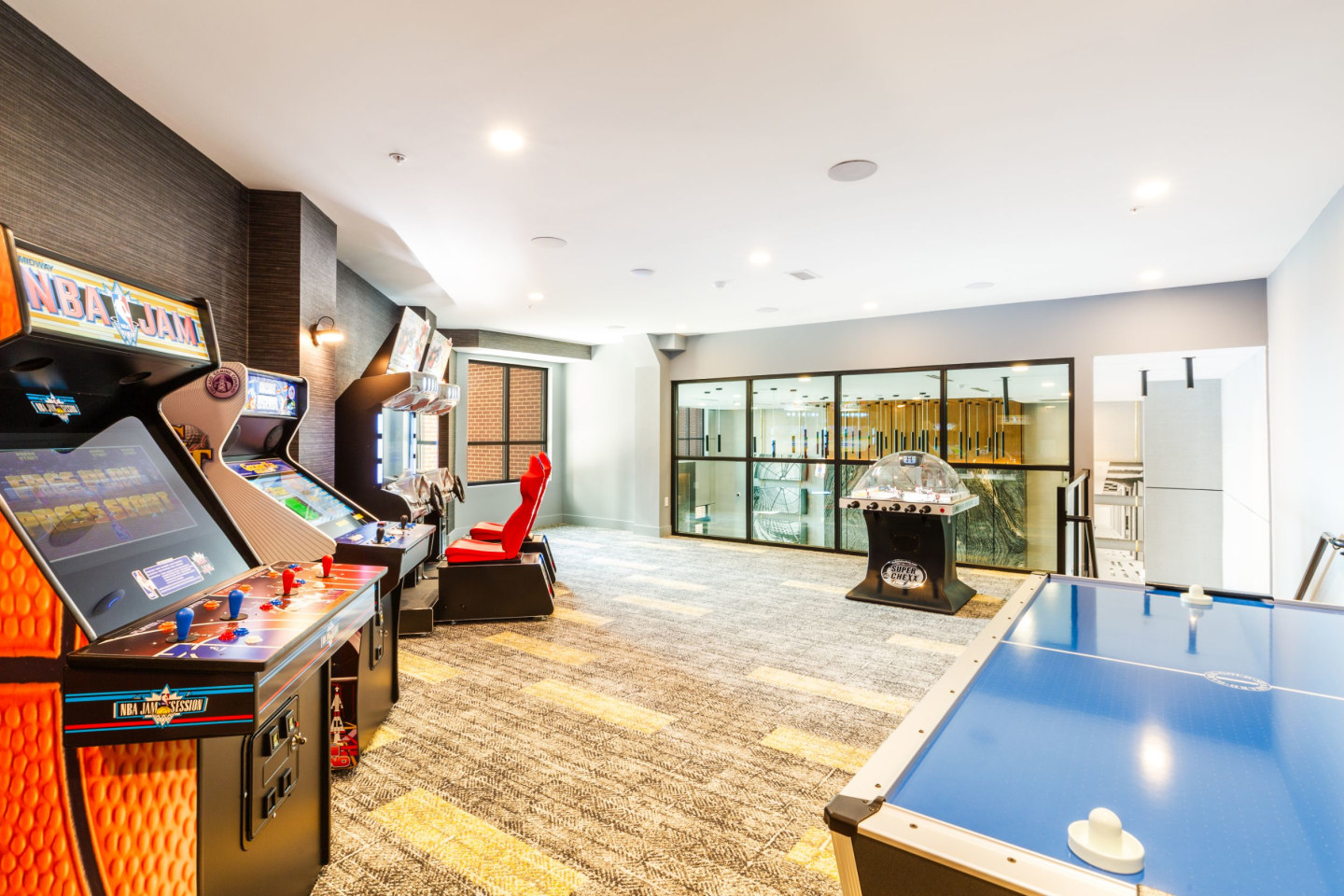 100 House Image 18