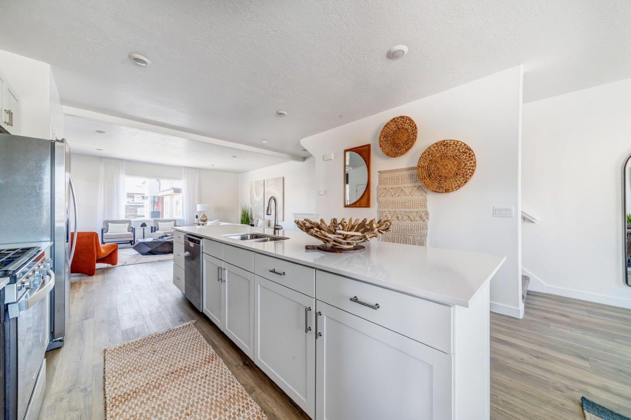 BLVD 120 Townhomes Image 7